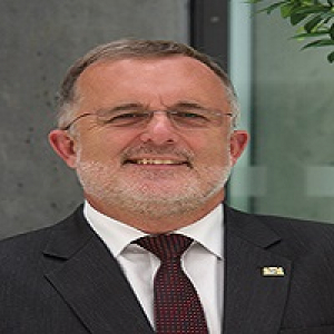 Prof. Dr. Dr. h.c. Jürgen LehmannPresident, Hof University